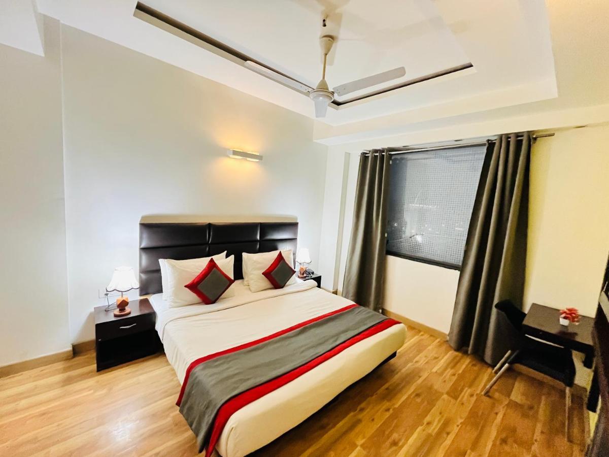 Hotel At Residency Kaushambi Couple Friendly Ghaziabad Zewnętrze zdjęcie