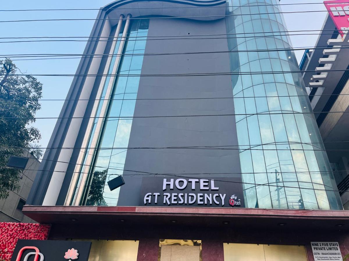Hotel At Residency Kaushambi Couple Friendly Ghaziabad Zewnętrze zdjęcie