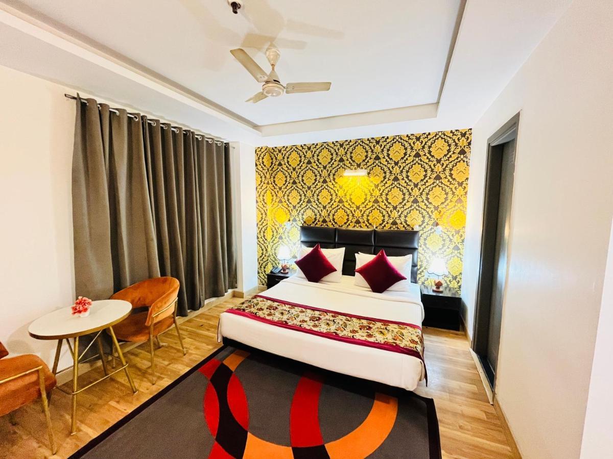 Hotel At Residency Kaushambi Couple Friendly Ghaziabad Zewnętrze zdjęcie