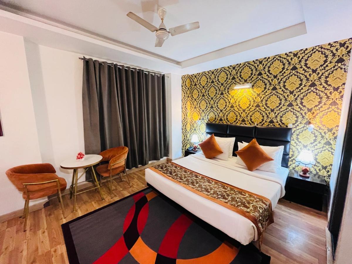 Hotel At Residency Kaushambi Couple Friendly Ghaziabad Zewnętrze zdjęcie